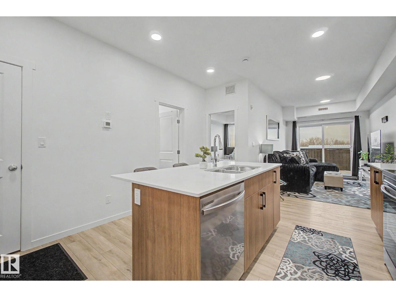 #305 9215 228 St Nw, Edmonton, Alberta  T5T 4T1 - Photo 12 - E4487897