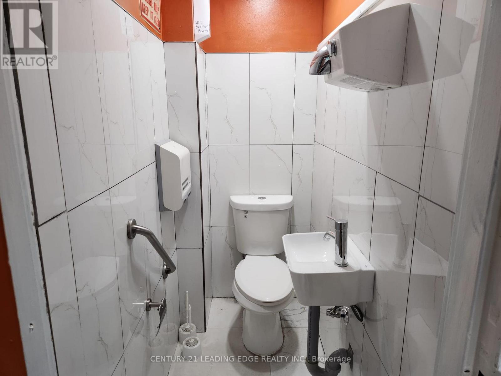 239 Broadview Avenue, Toronto, Ontario  M4M 2G6 - Photo 16 - E13028862