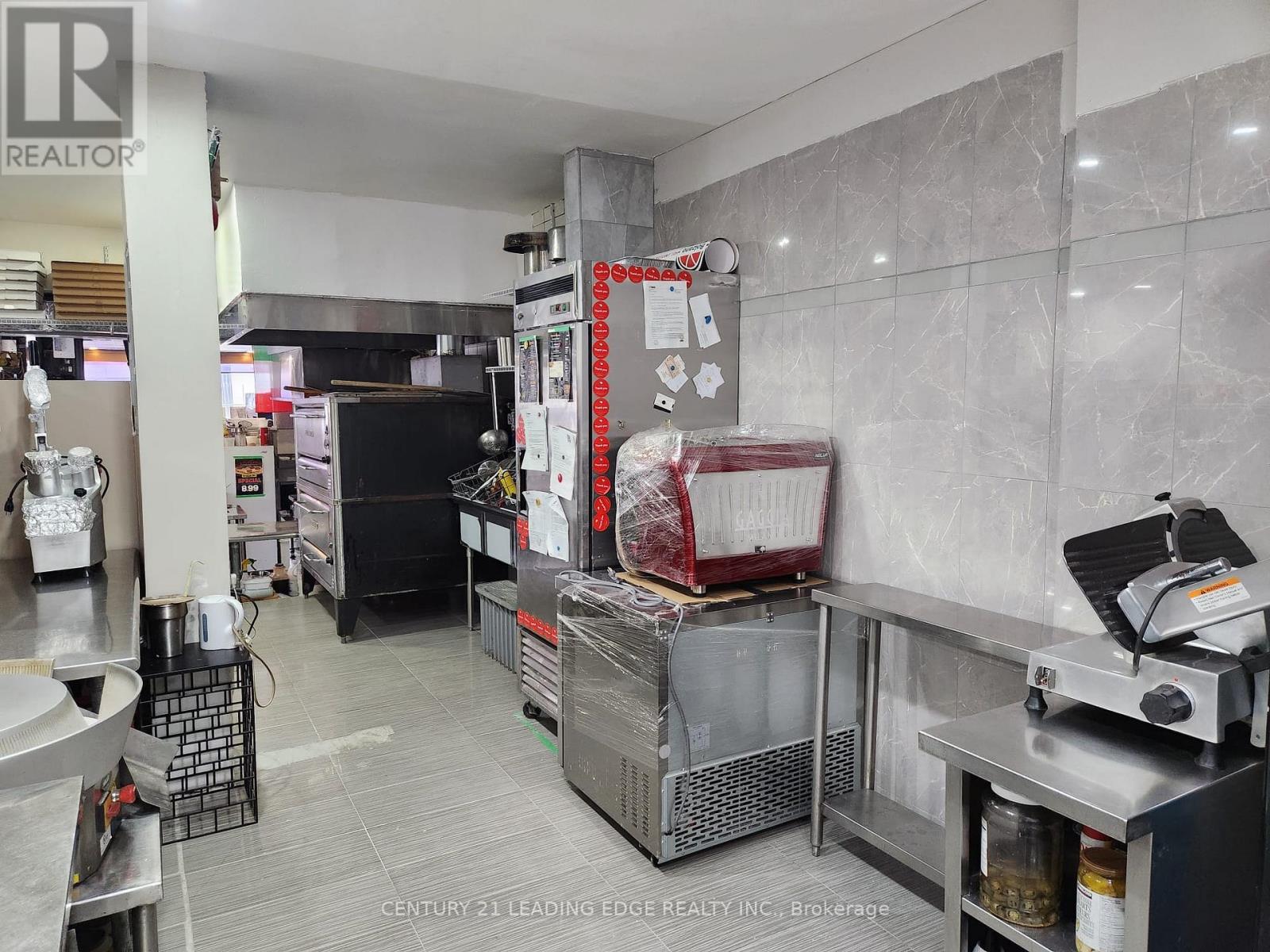 239 Broadview Avenue, Toronto, Ontario  M4M 2G6 - Photo 15 - E13028862