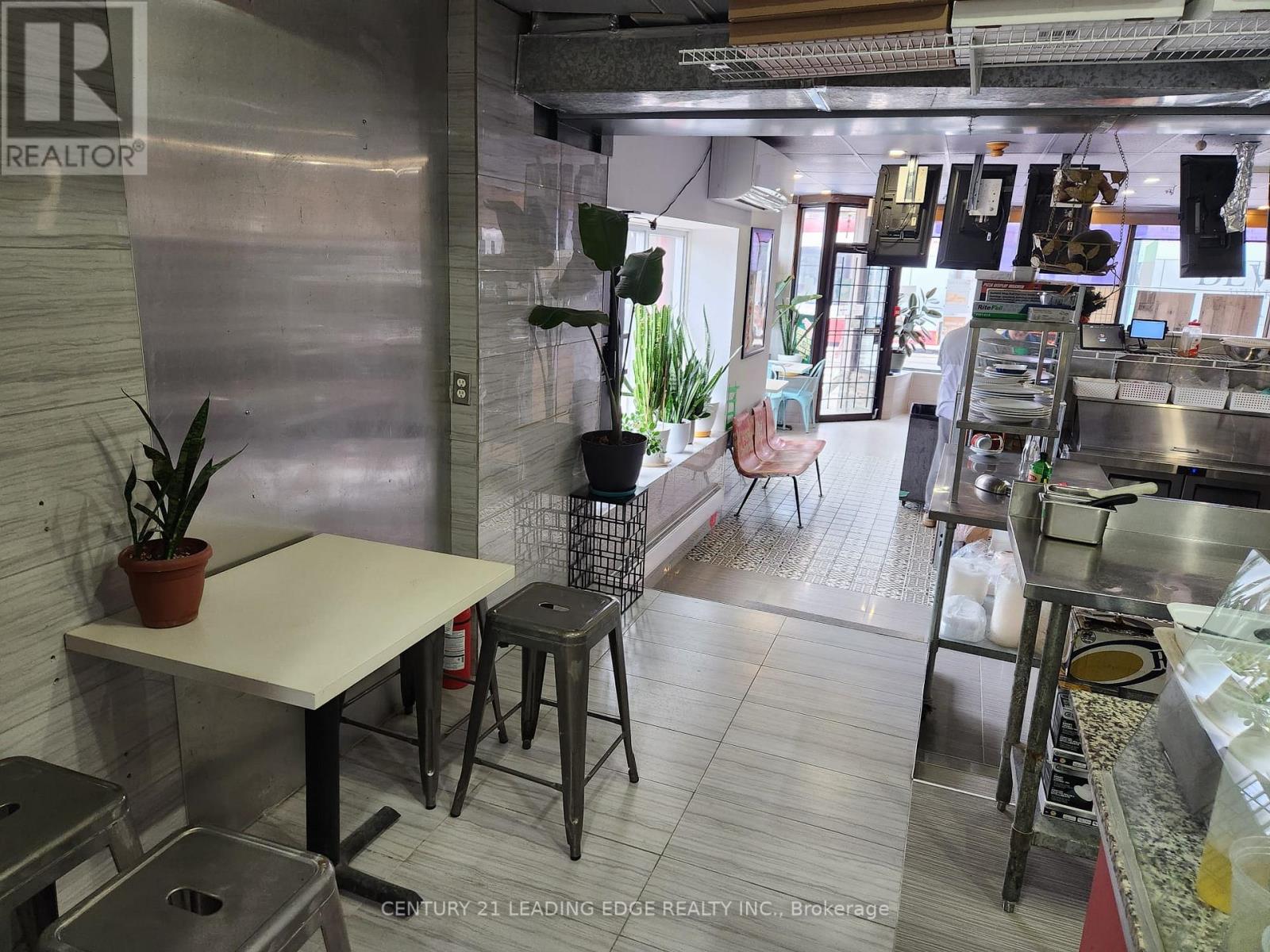 239 Broadview Avenue, Toronto, Ontario  M4M 2G6 - Photo 9 - E13028862