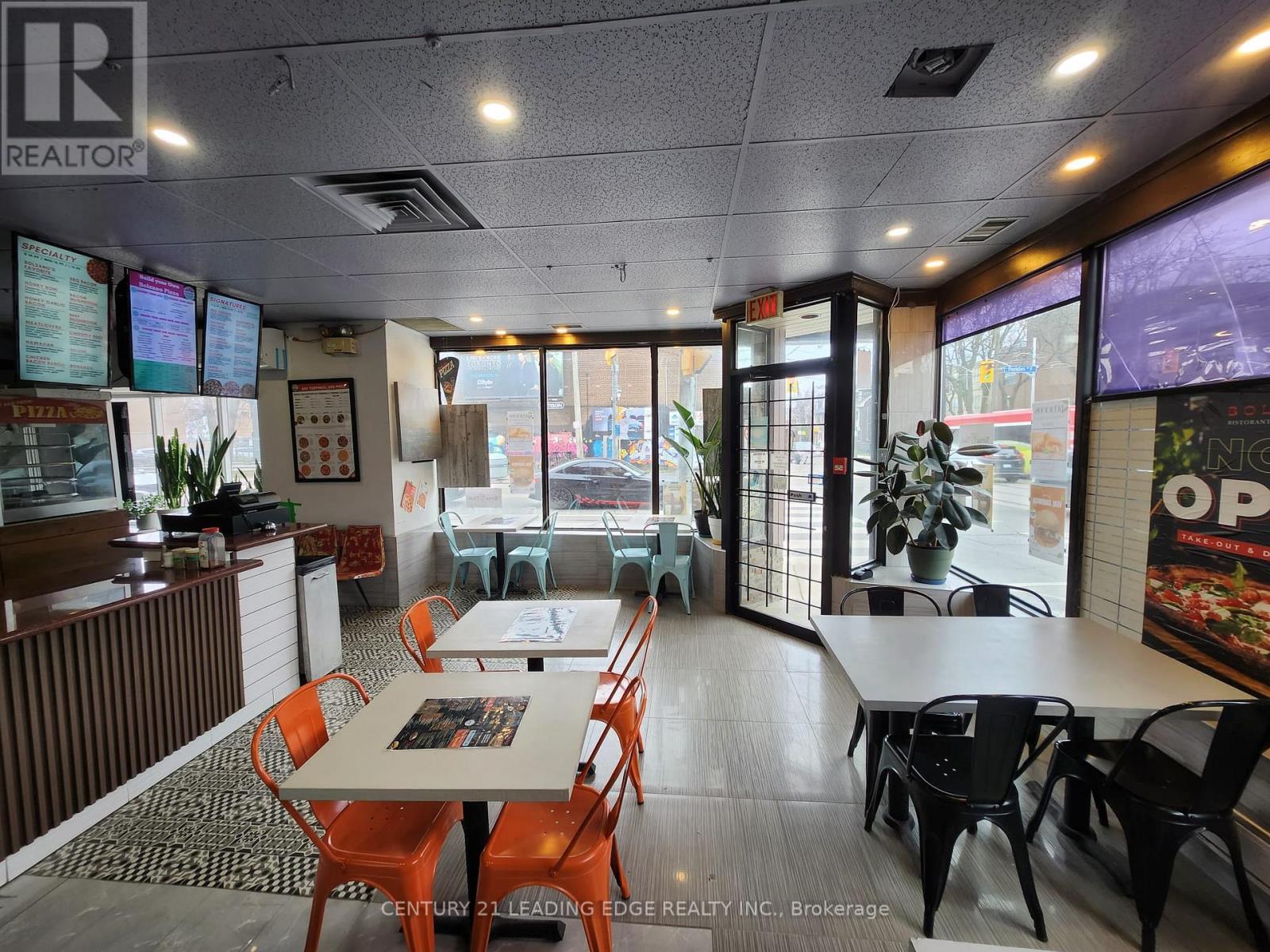 239 Broadview Avenue, Toronto, Ontario  M4M 2G6 - Photo 4 - E13028862