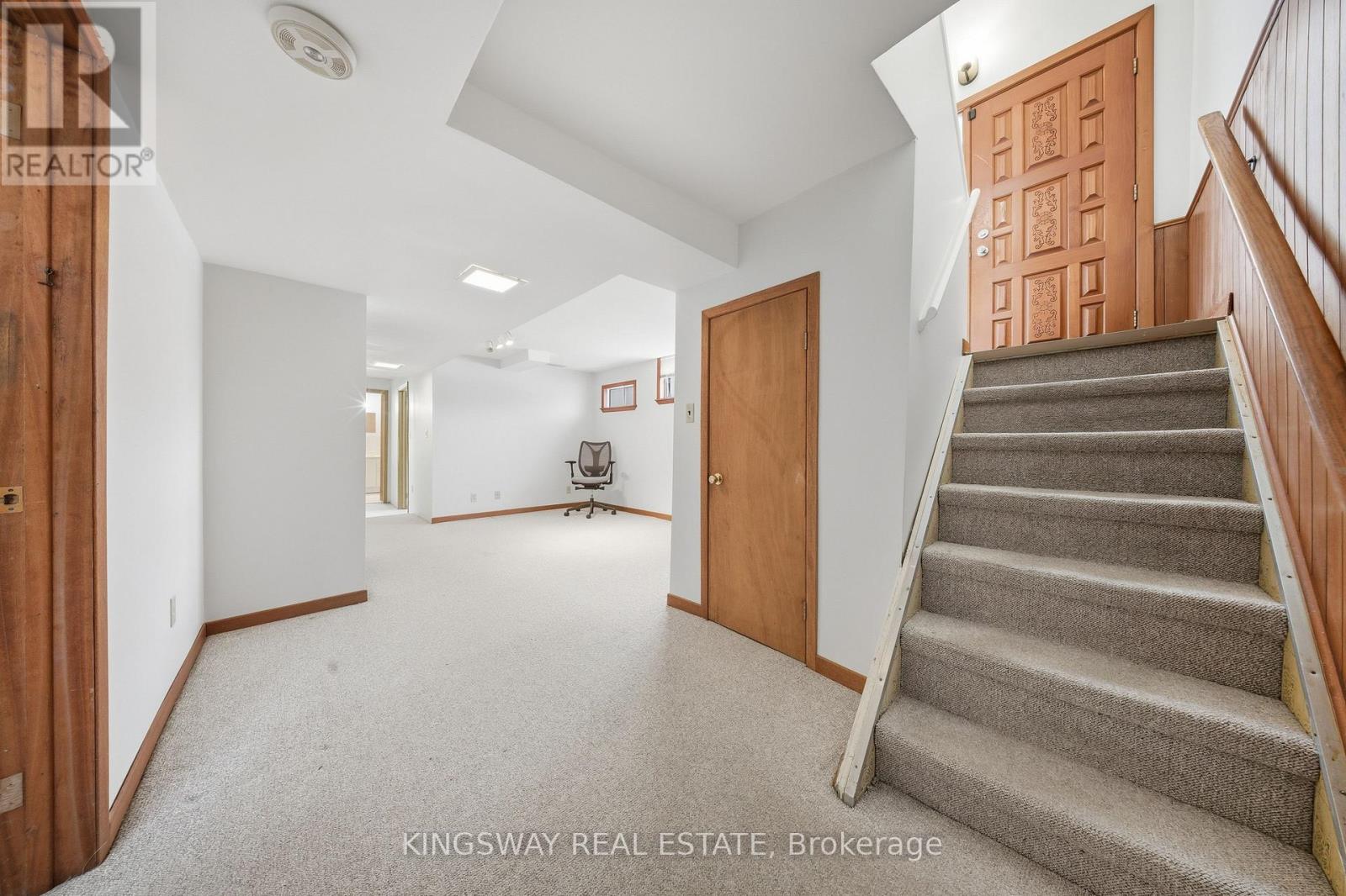 163 Floradale Drive, Mississauga, Ontario  L5B 1G2 - Photo 18 - W13075444