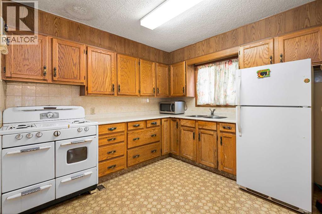 2616 22 Street NW, Calgary, Alberta  T2M 3X1 - Photo 12 - A2261912