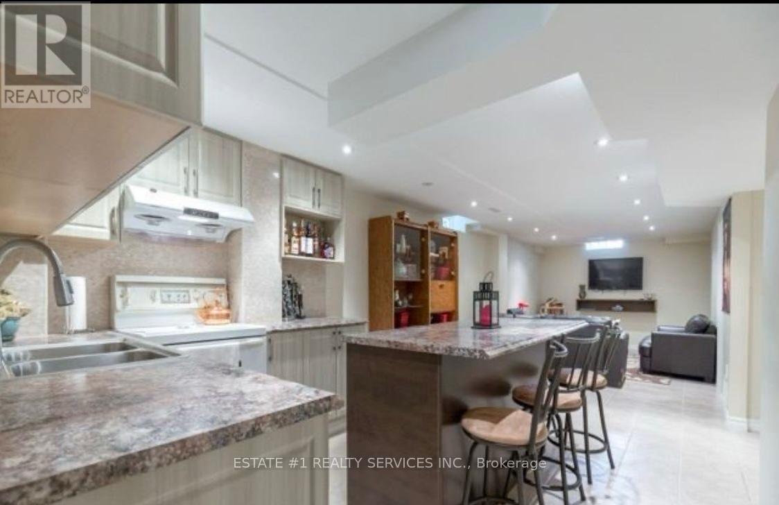 Bsmnt - 36 Dafoe Crescent E, Brampton, Ontario  L6Y 2L2 - Photo 3 - W13131682