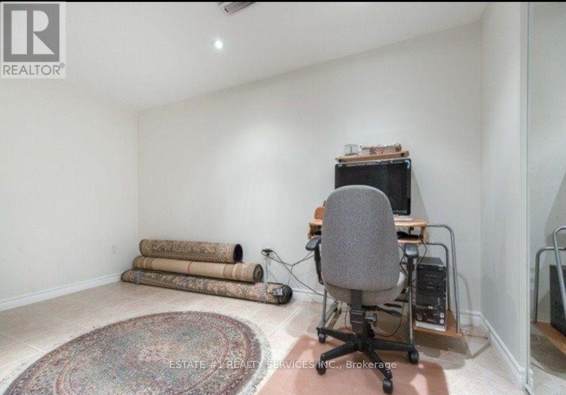 Bsmnt - 36 Dafoe Crescent E, Brampton, Ontario  L6Y 2L2 - Photo 7 - W13131682