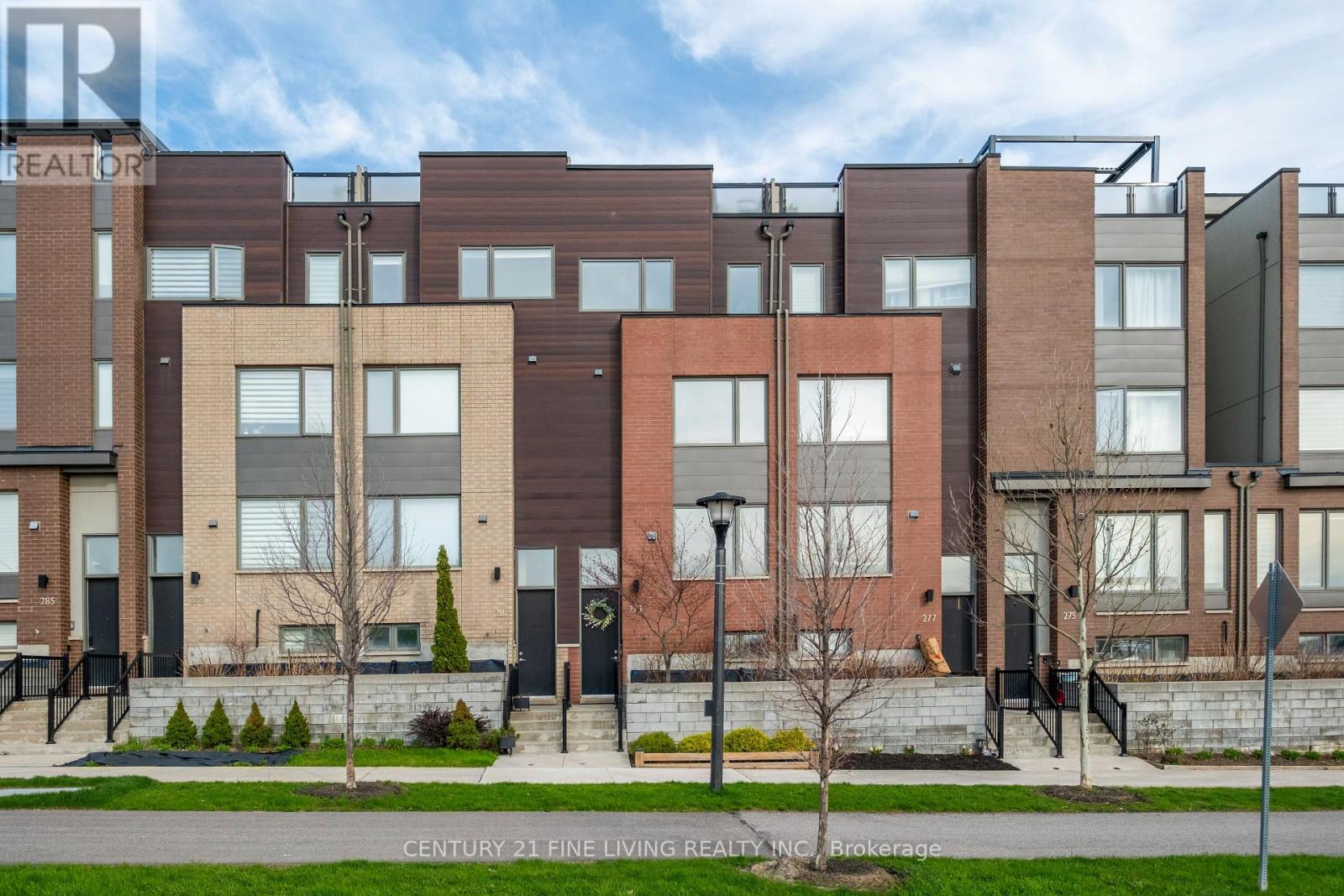 279 Downsview Park Boulevard, Toronto, Ontario  M3K 0B6 - Photo 1 - W13131686