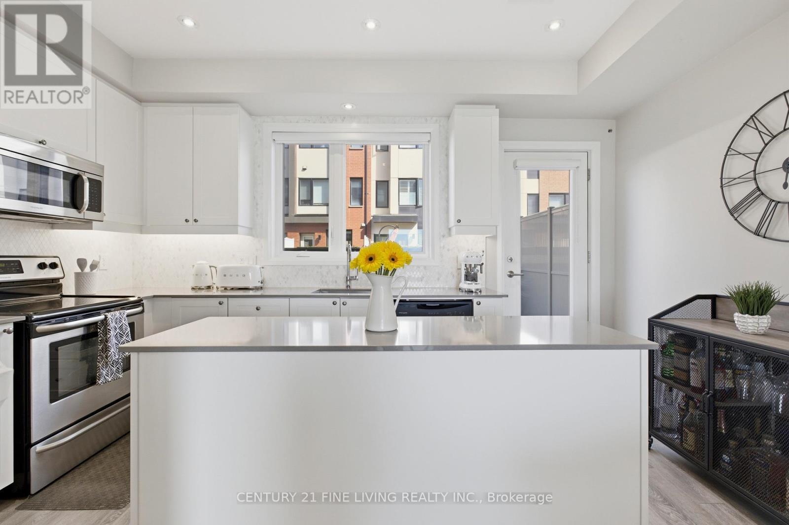 279 Downsview Park Boulevard, Toronto, Ontario  M3K 0B6 - Photo 12 - W13131686