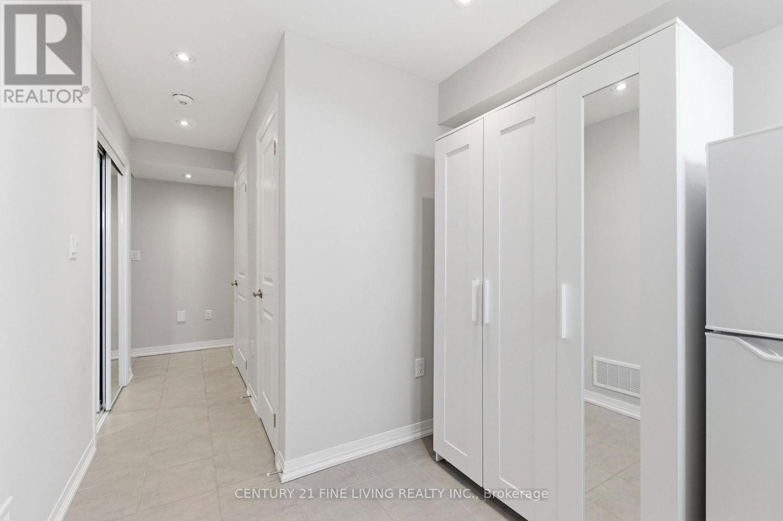 279 Downsview Park Boulevard, Toronto, Ontario  M3K 0B6 - Photo 33 - W13131686