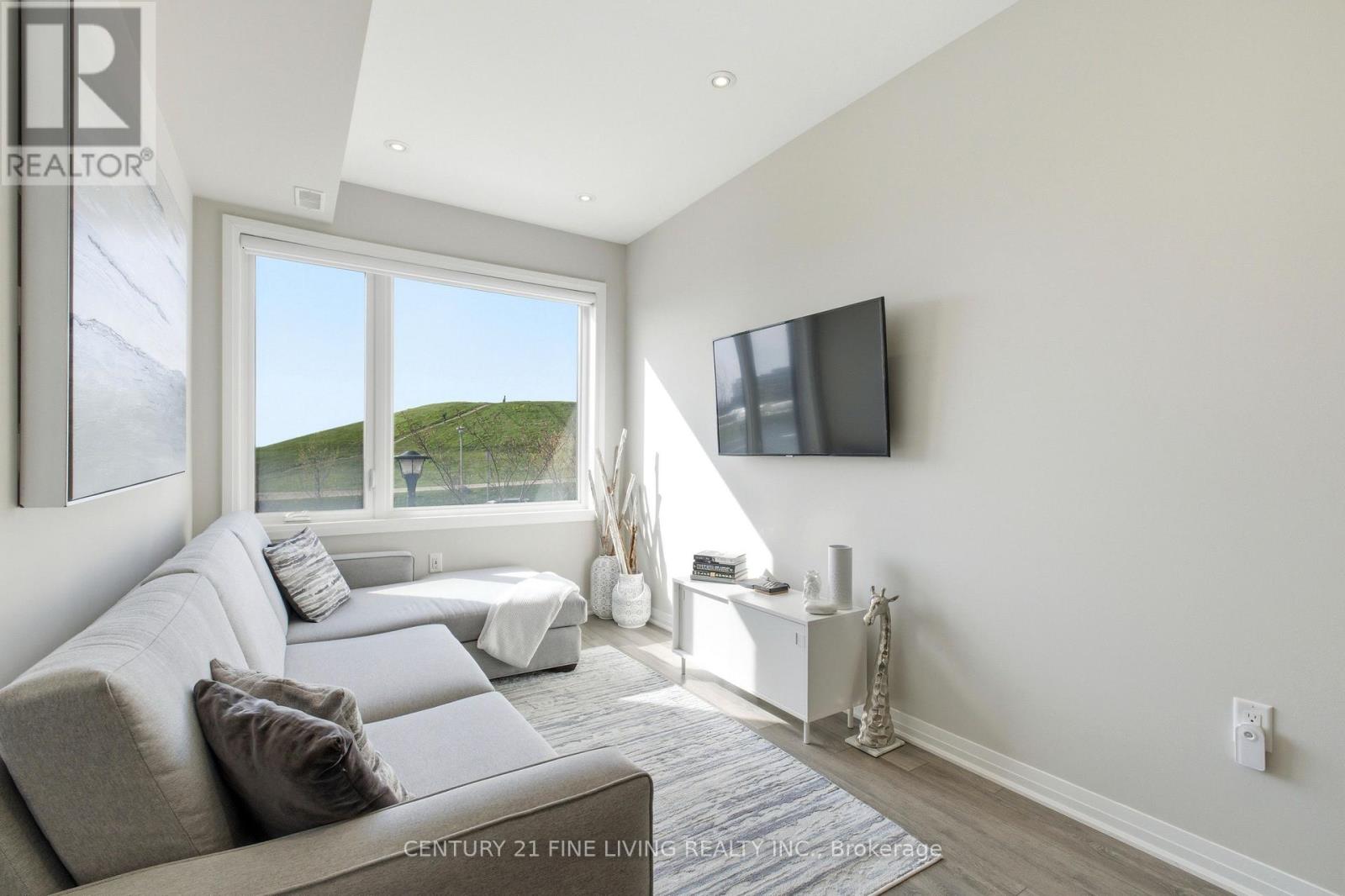 279 Downsview Park Boulevard, Toronto, Ontario  M3K 0B6 - Photo 8 - W13131686