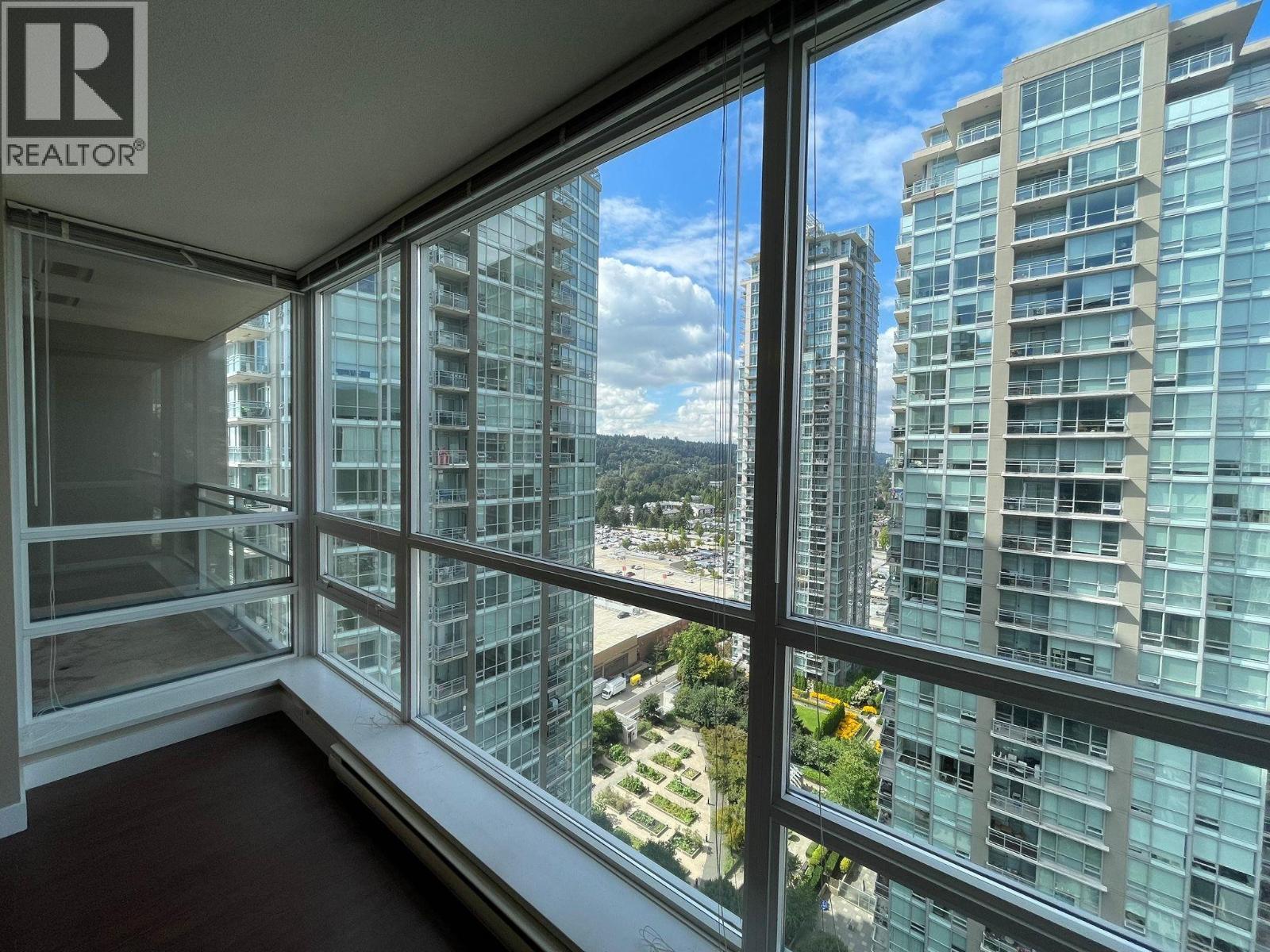 2607 2978 Glen Drive, Coquitlam, British Columbia  V3B 0C3 - Photo 1 - R3124019