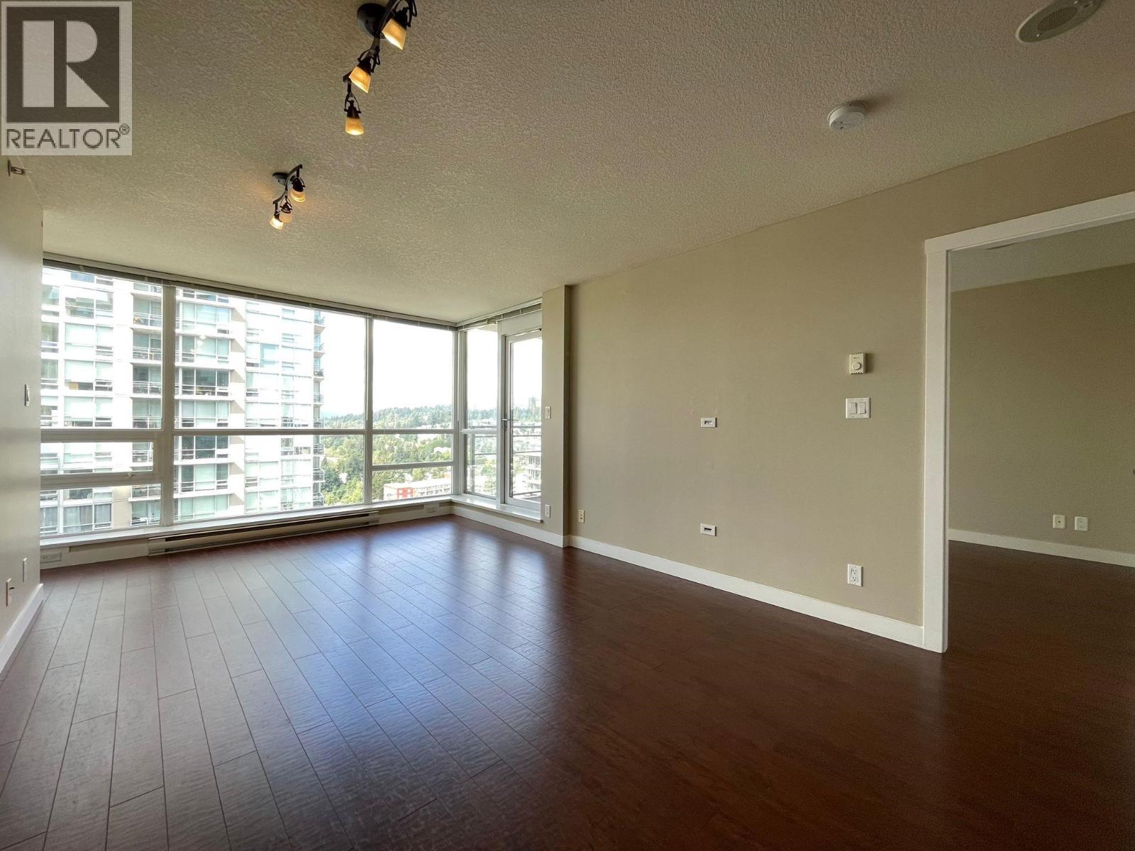 2607 2978 Glen Drive, Coquitlam, British Columbia  V3B 0C3 - Photo 4 - R3124019