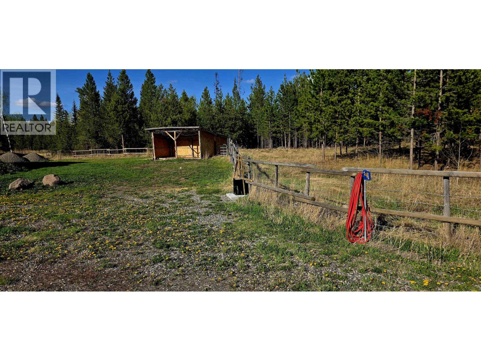 7058 93 Mile Loop Road, 100 Mile House, British Columbia  V0K 2E2 - Photo 38 - R3123106