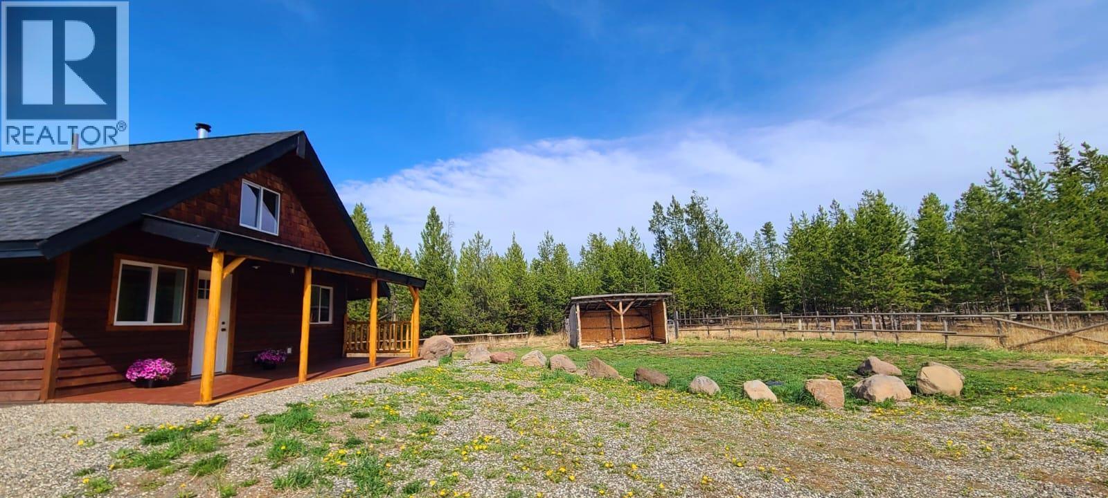 7058 93 Mile Loop Road, 100 Mile House, British Columbia  V0K 2E2 - Photo 4 - R3123106