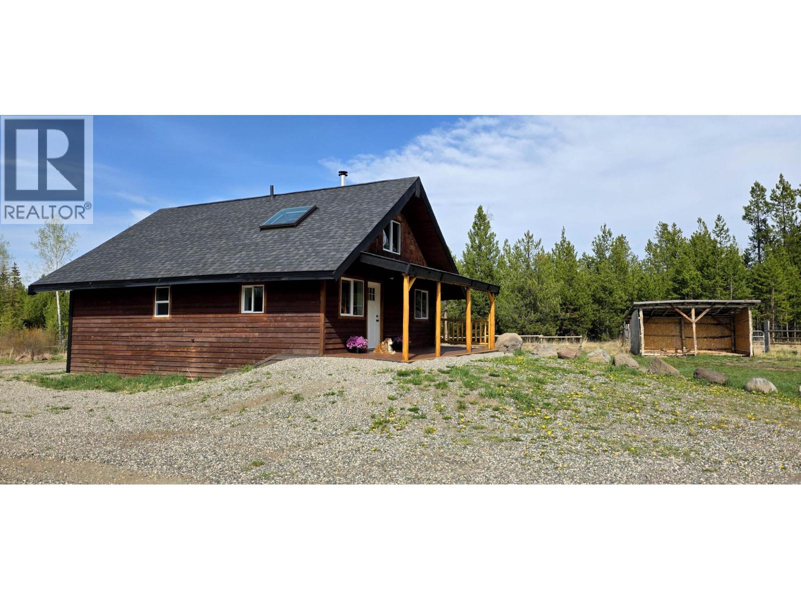 7058 93 Mile Loop Road, 100 Mile House, British Columbia  V0K 2E2 - Photo 2 - R3123106