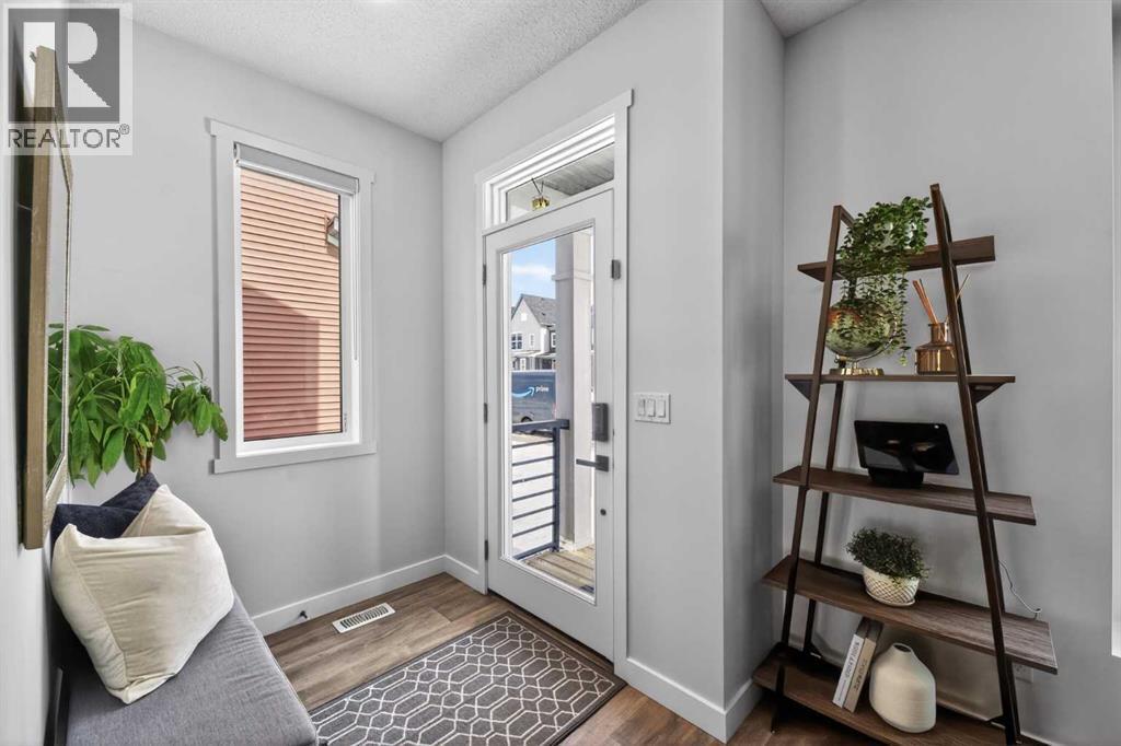 29 Carringvue Way NW, Calgary, Alberta  T3P 1K9 - Photo 3 - A2298221