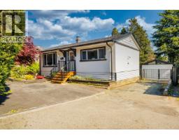 300 TENTH AVENUE, New Westminster, British Columbia