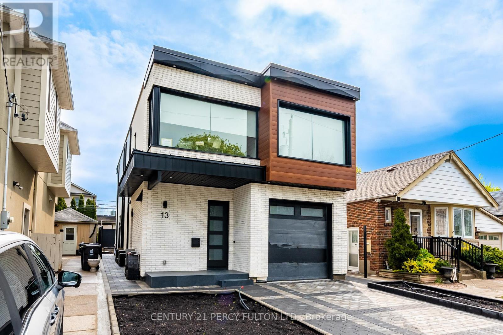 2 - 13 MCKAYFIELD ROAD, Toronto, Ontario