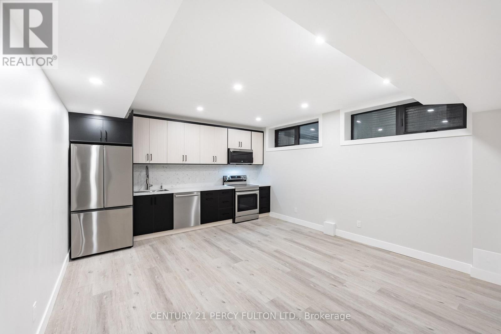 2 - 13 Mckayfield Road, Toronto, Ontario  M4J 3V5 - Photo 17 - E13131704