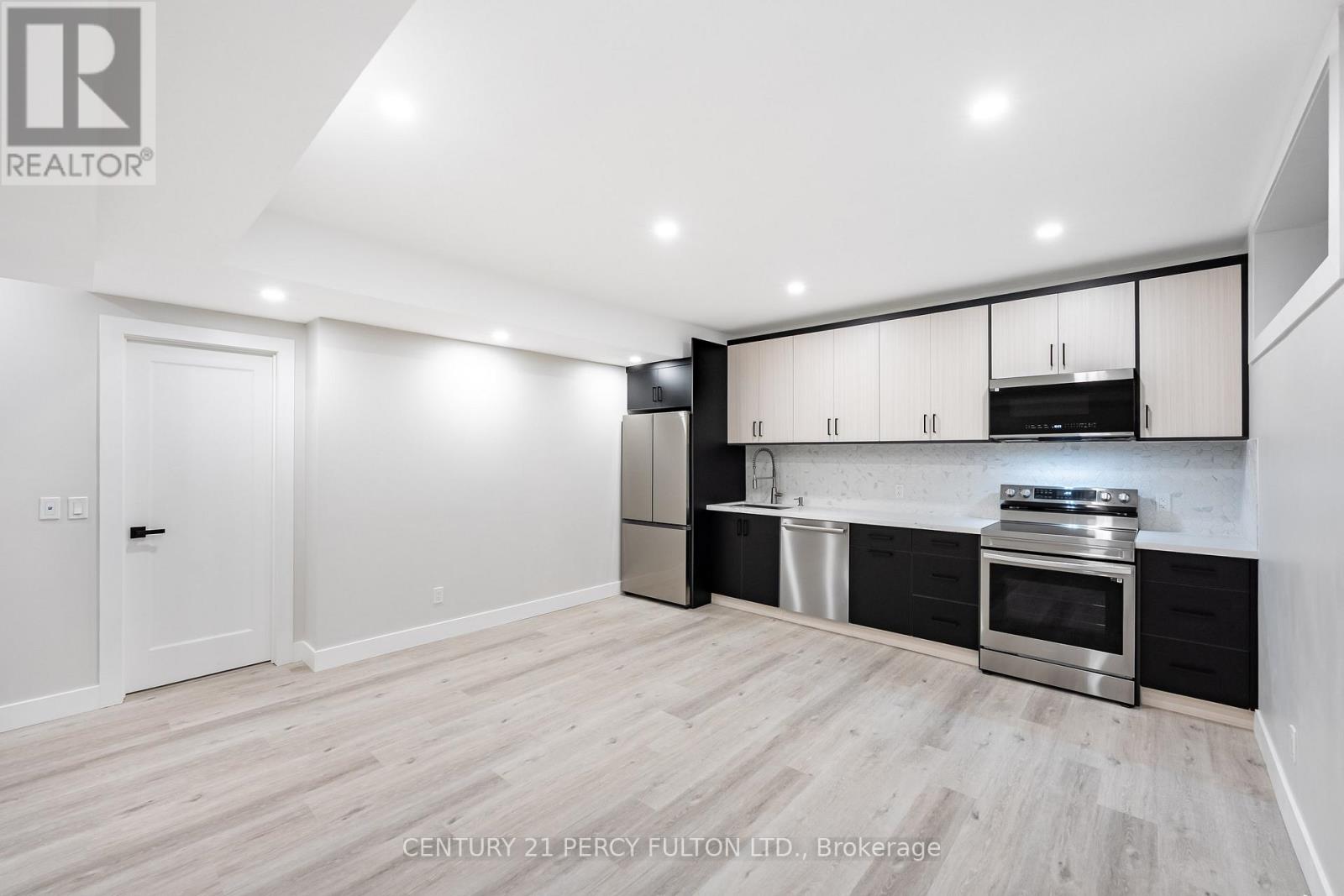 2 - 13 Mckayfield Road, Toronto, Ontario  M4J 3V5 - Photo 18 - E13131704
