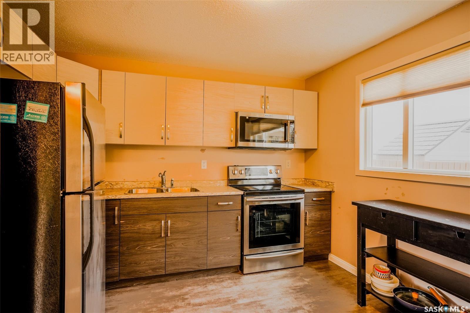 91 Mackenzie Way, Regina, Saskatchewan  S4N 5M8 - Photo 16 - SK034737
