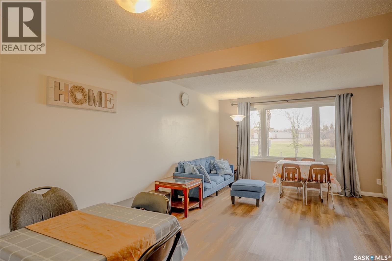 91 Mackenzie Way, Regina, Saskatchewan  S4N 5M8 - Photo 12 - SK034737