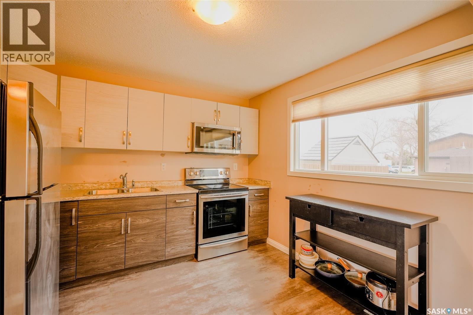 91 Mackenzie Way, Regina, Saskatchewan  S4N 5M8 - Photo 17 - SK034737