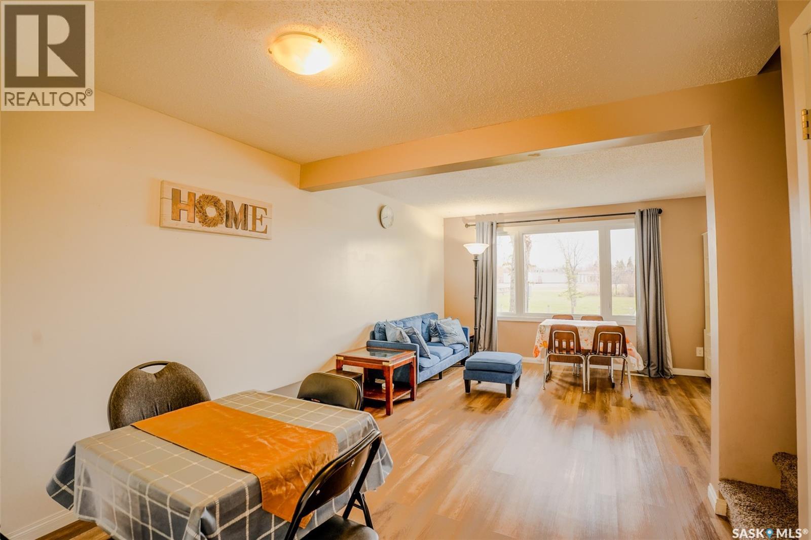 91 Mackenzie Way, Regina, Saskatchewan  S4N 5M8 - Photo 13 - SK034737