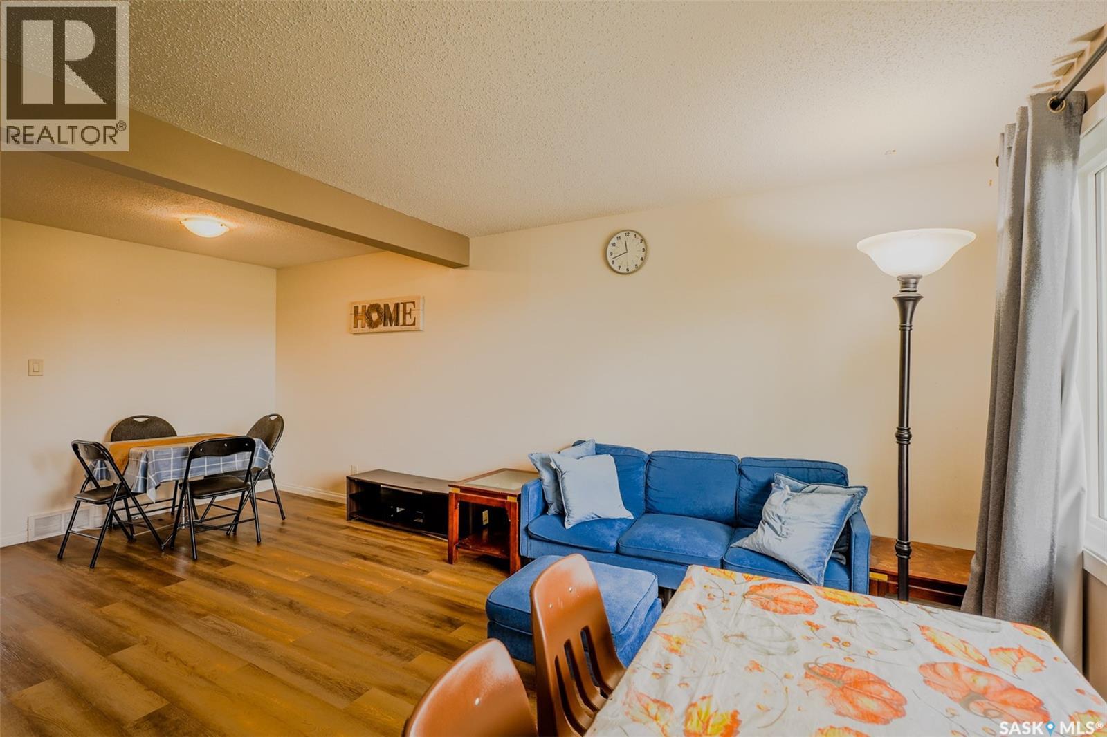 91 Mackenzie Way, Regina, Saskatchewan  S4N 5M8 - Photo 10 - SK034737