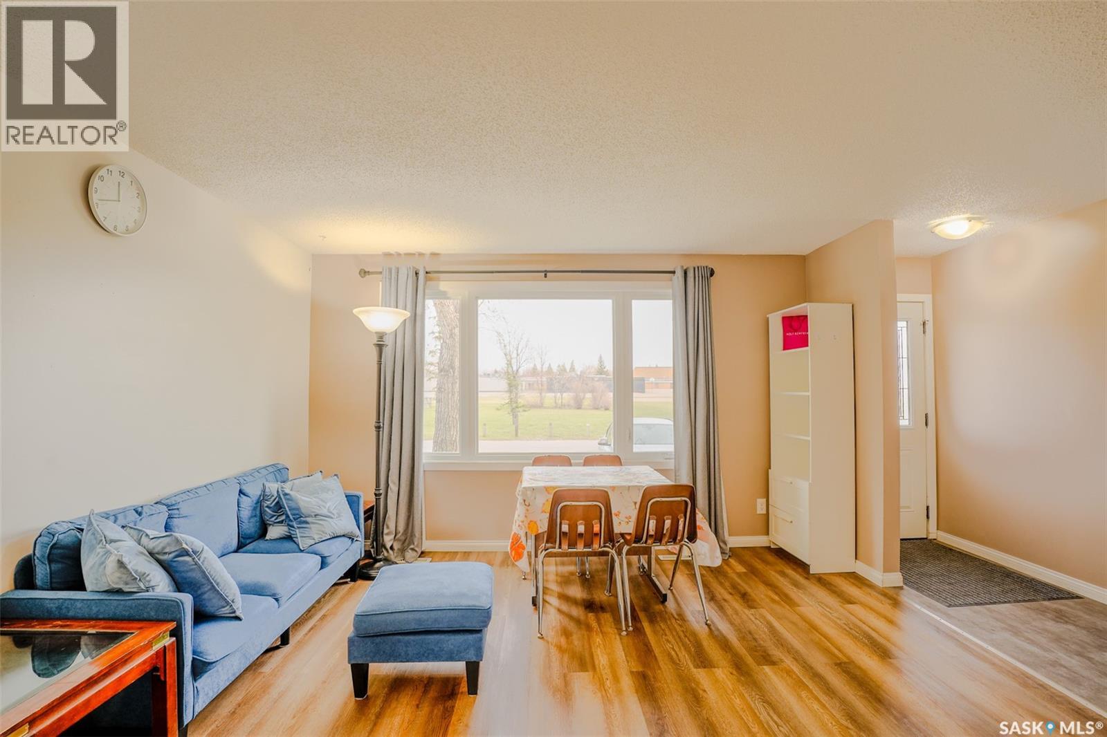 91 Mackenzie Way, Regina, Saskatchewan  S4N 5M8 - Photo 9 - SK034737