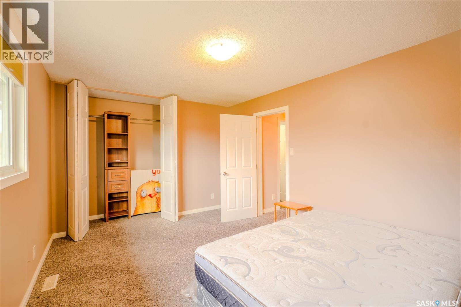 91 Mackenzie Way, Regina, Saskatchewan  S4N 5M8 - Photo 26 - SK034737