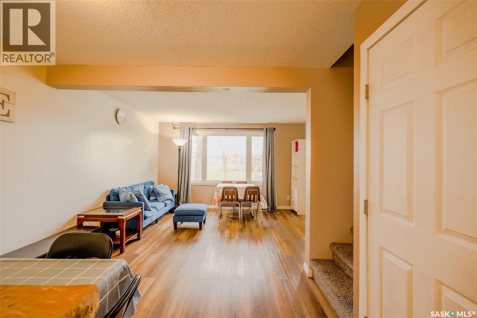 91 Mackenzie Way, Regina, Saskatchewan  S4N 5M8 - Photo 14 - SK034737