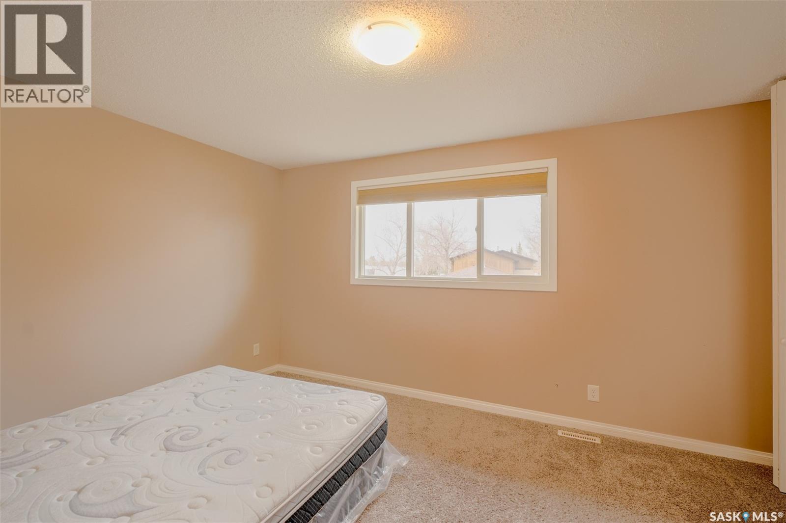 91 Mackenzie Way, Regina, Saskatchewan  S4N 5M8 - Photo 25 - SK034737