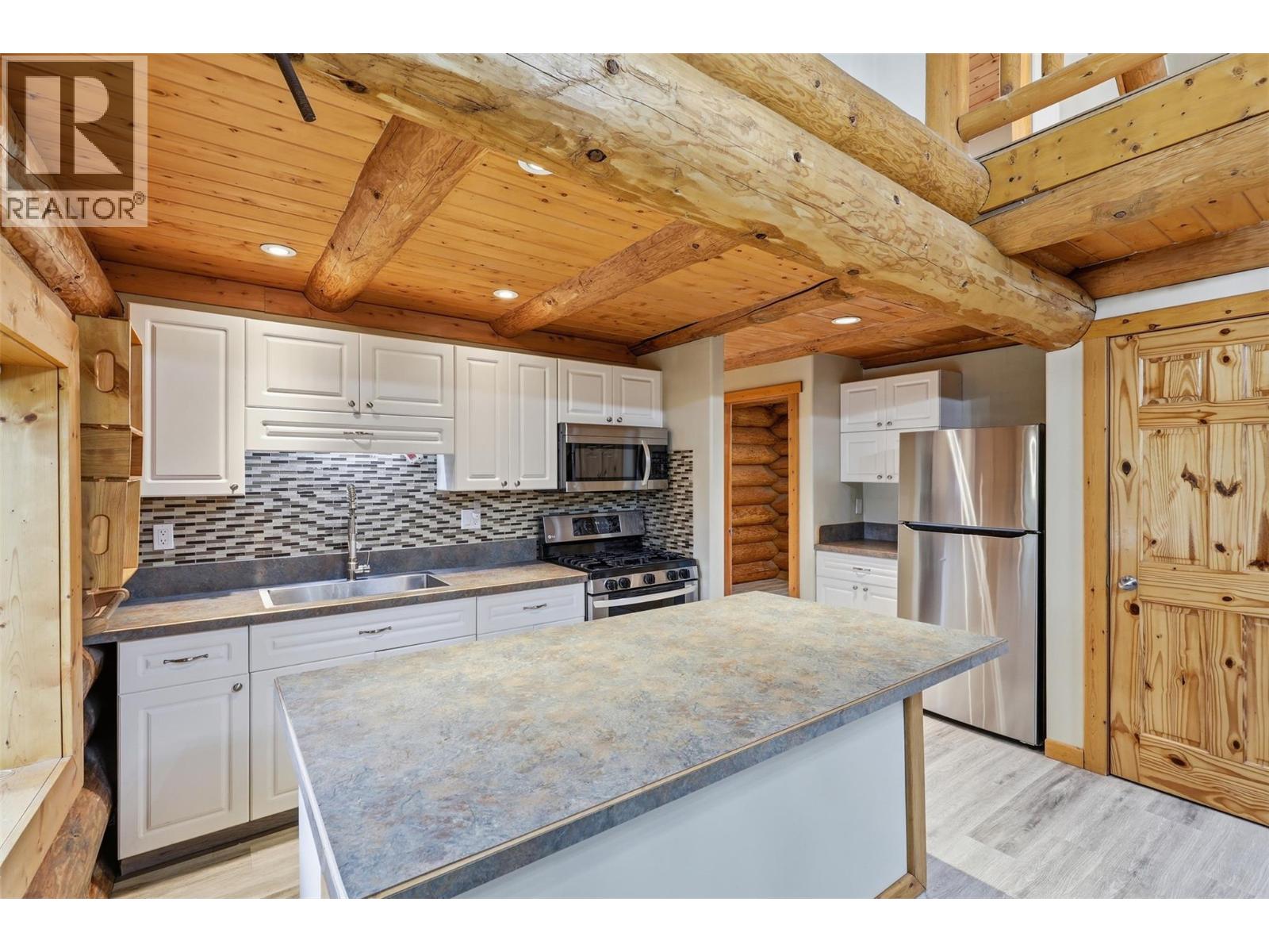 4761 Atwater Road, Logan Lake, British Columbia  V0K 1W0 - Photo 14 - 10387607