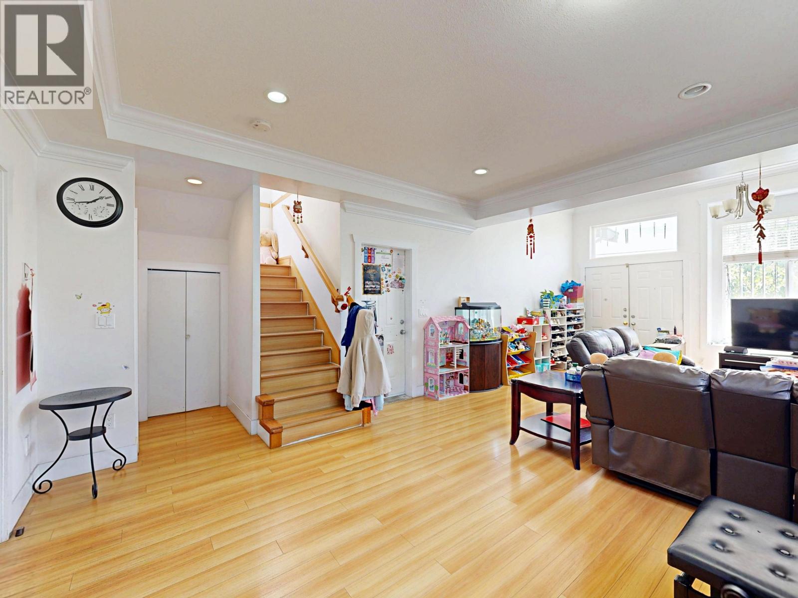 5685 Neville Street, Burnaby, British Columbia V5J 2J1 - Photo 4 - R3123958