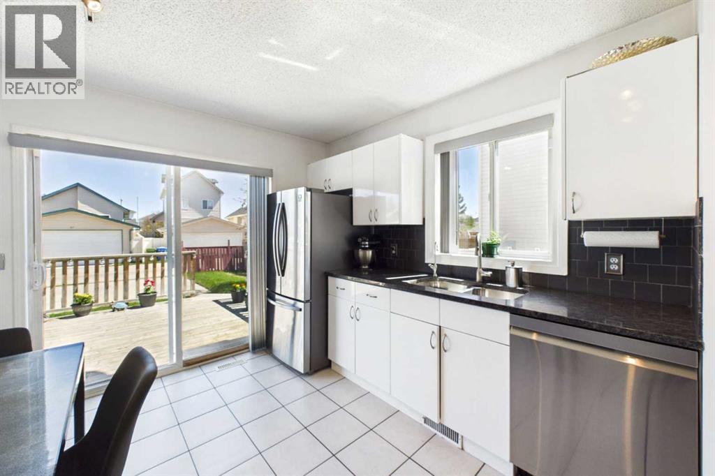 24 Chaparral Ridge Circle Se, Calgary, Alberta  T2X 3K2 - Photo 9 - A2311174
