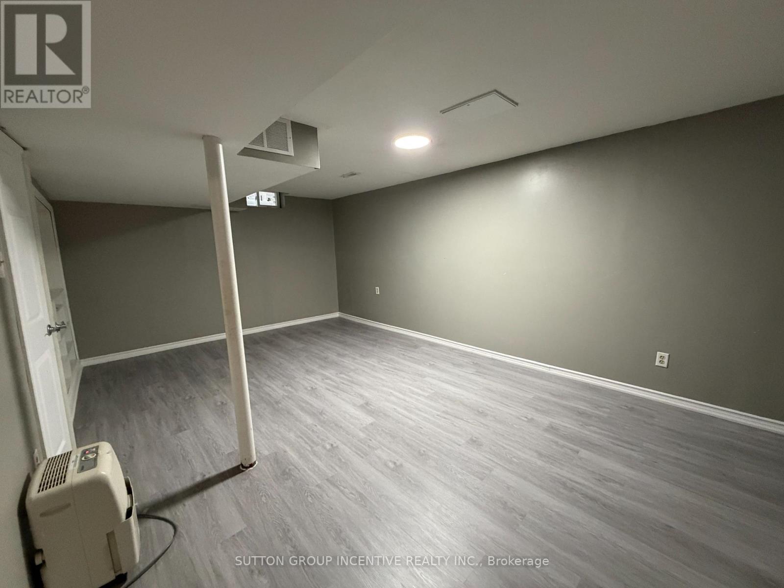 90 Moon Drive, Barrie, Ontario  L4N 7G9 - Photo 25 - S13085510