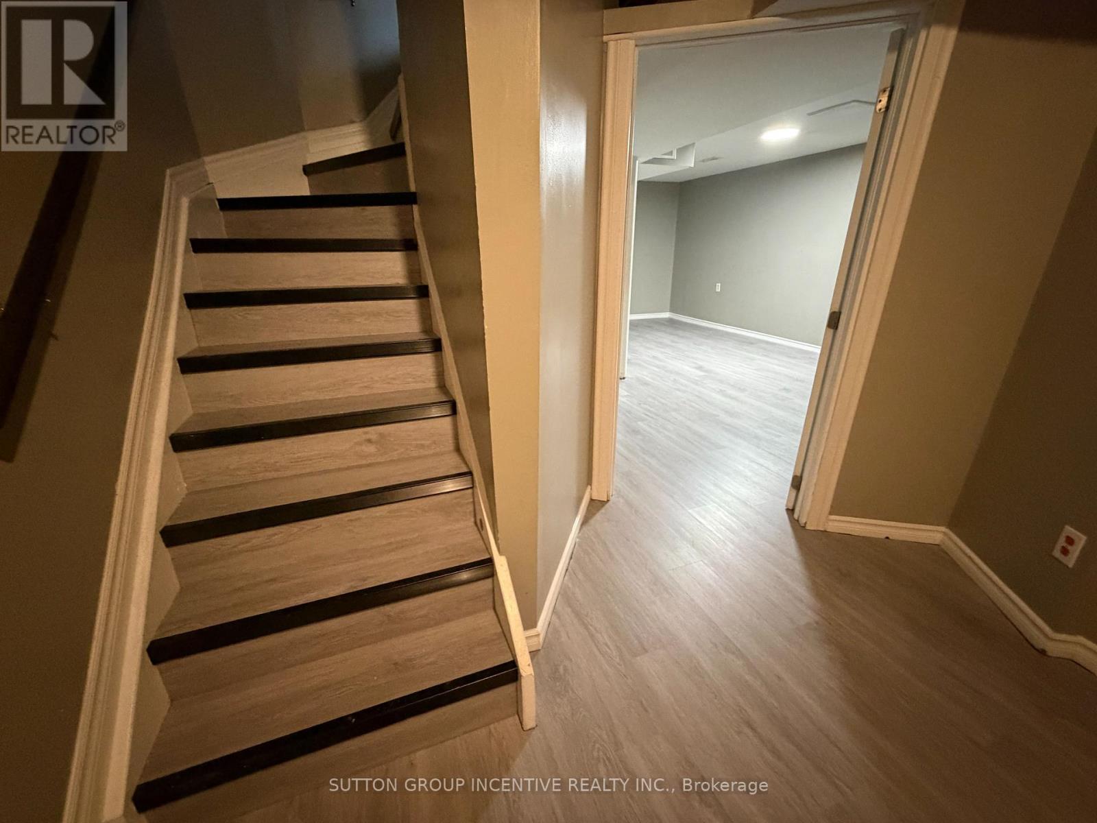 90 Moon Drive, Barrie, Ontario  L4N 7G9 - Photo 23 - S13085510
