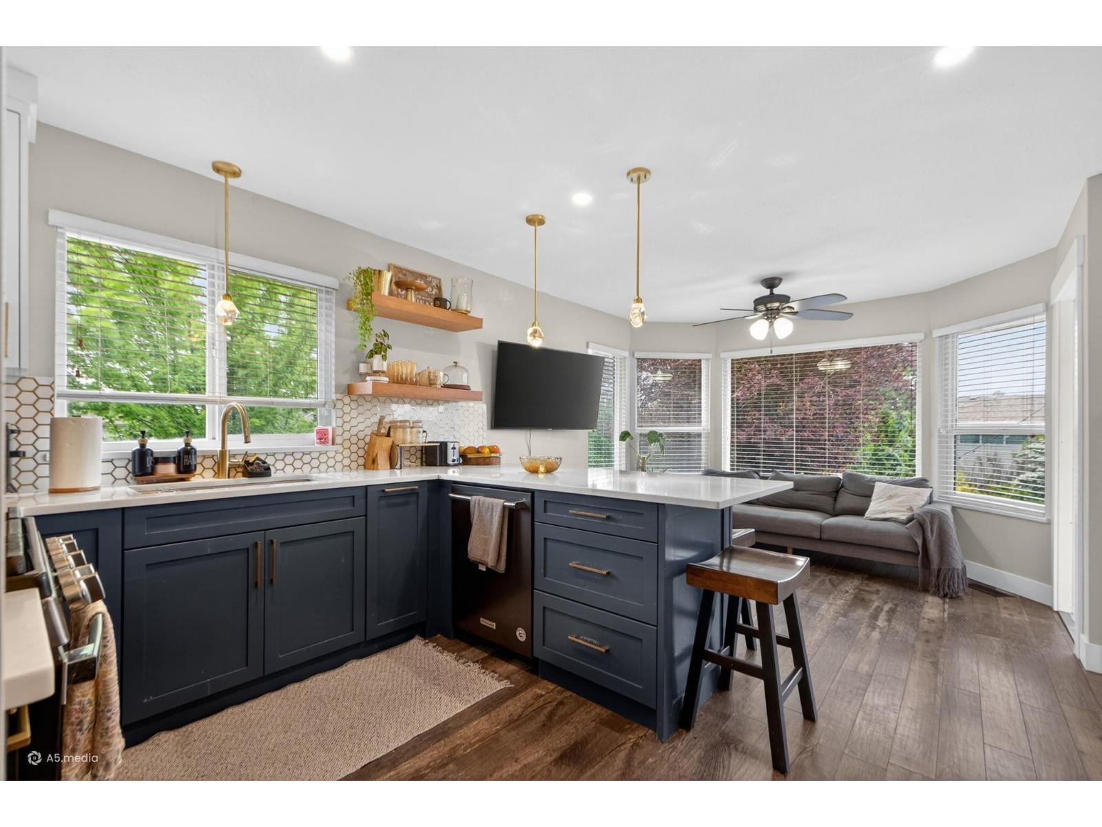 7558 Garnet Drive, Sardis West Vedder, Chilliwack, British Columbia  V2R 3A9 - Photo 12 - R3123561