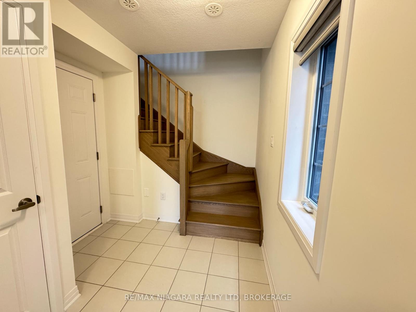 55 Gunnel Road, Welland, Ontario L3B 0P1 - Photo 3 - X13131802