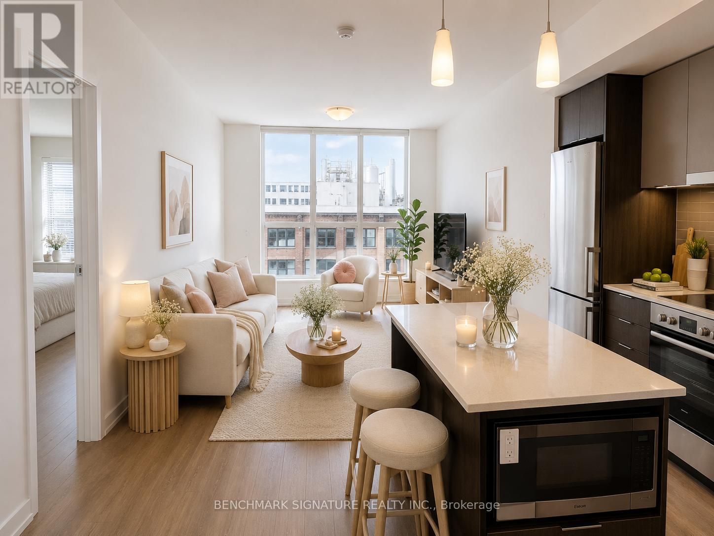 606 - 203 COLLEGE STREET, Toronto, Ontario