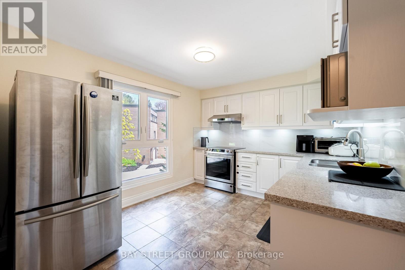 8 Paul Markway, Toronto, Ontario  M2H 1S7 - Photo 17 - C13131818