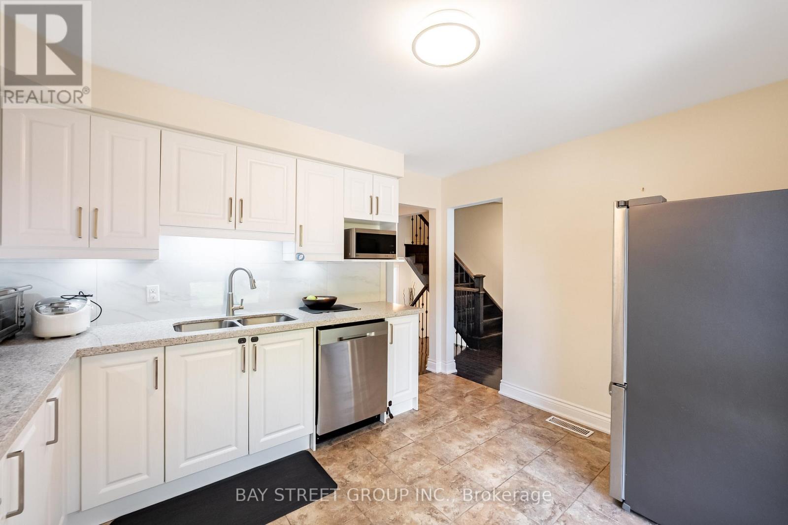 8 Paul Markway, Toronto, Ontario  M2H 1S7 - Photo 19 - C13131818