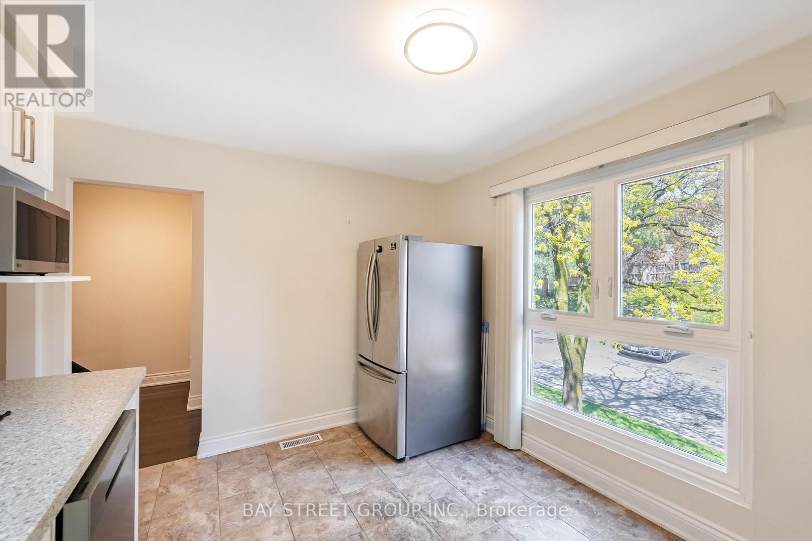 8 Paul Markway, Toronto, Ontario  M2H 1S7 - Photo 20 - C13131818