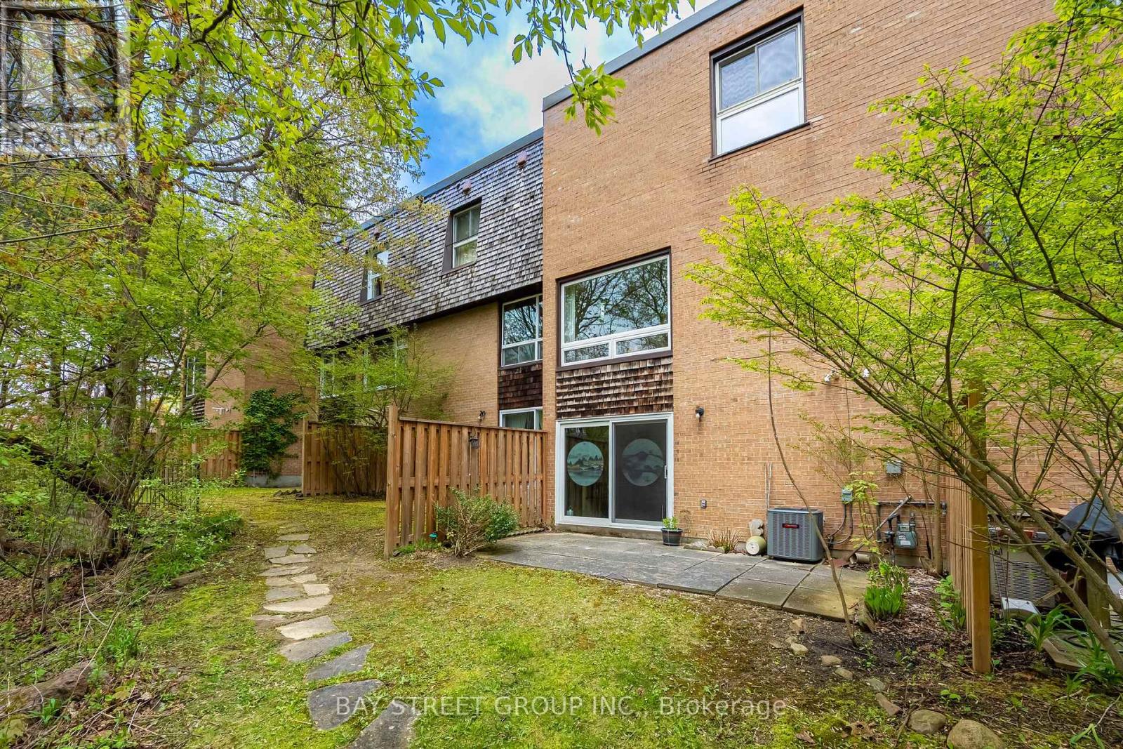 8 Paul Markway, Toronto, Ontario  M2H 1S7 - Photo 44 - C13131818