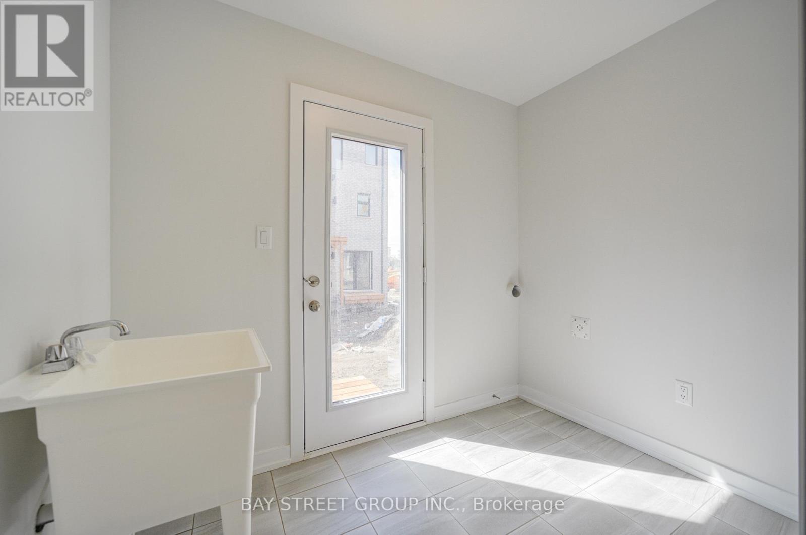 36 Danielle Moore Circle, Toronto, Ontario  M1P 2S7 - Photo 13 - E13131792