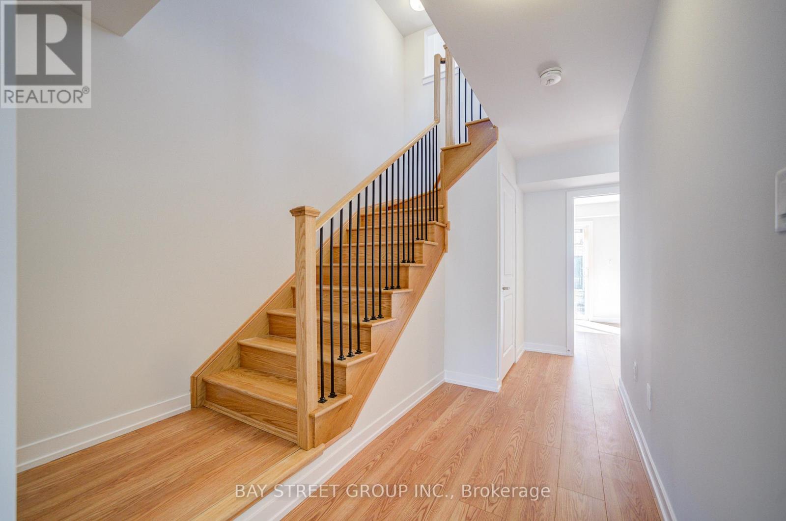 36 Danielle Moore Circle, Toronto, Ontario  M1P 2S7 - Photo 9 - E13131792