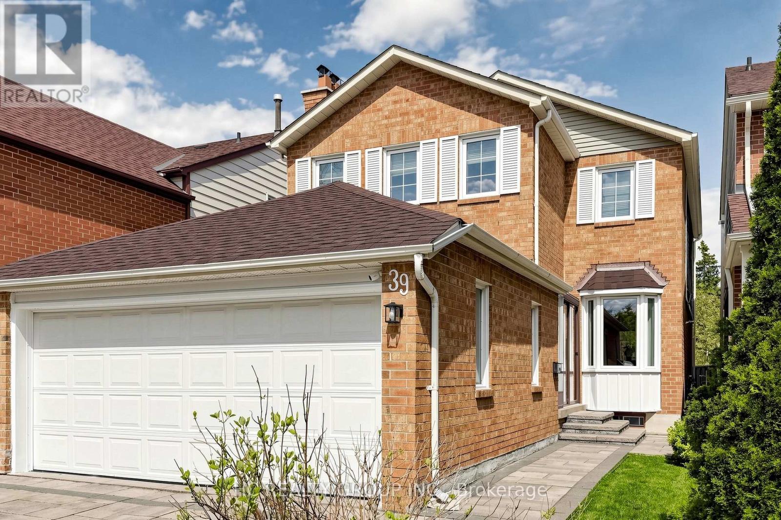 39 River Grove Drive, Toronto, Ontario  M1W 3T8 - Photo 4 - E13131796