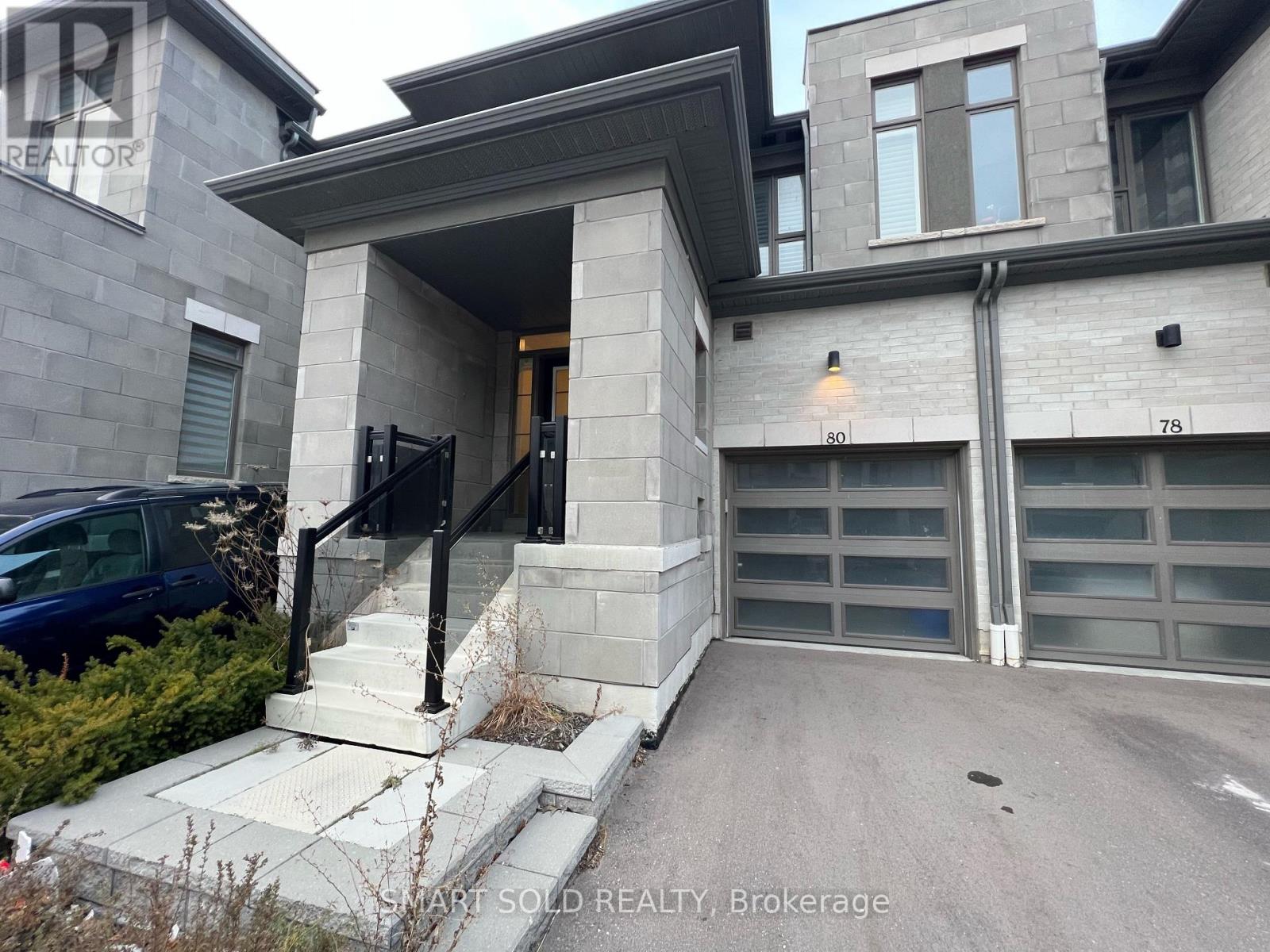 84 - 80 DONALD FLEMING WAY, Whitby, Ontario