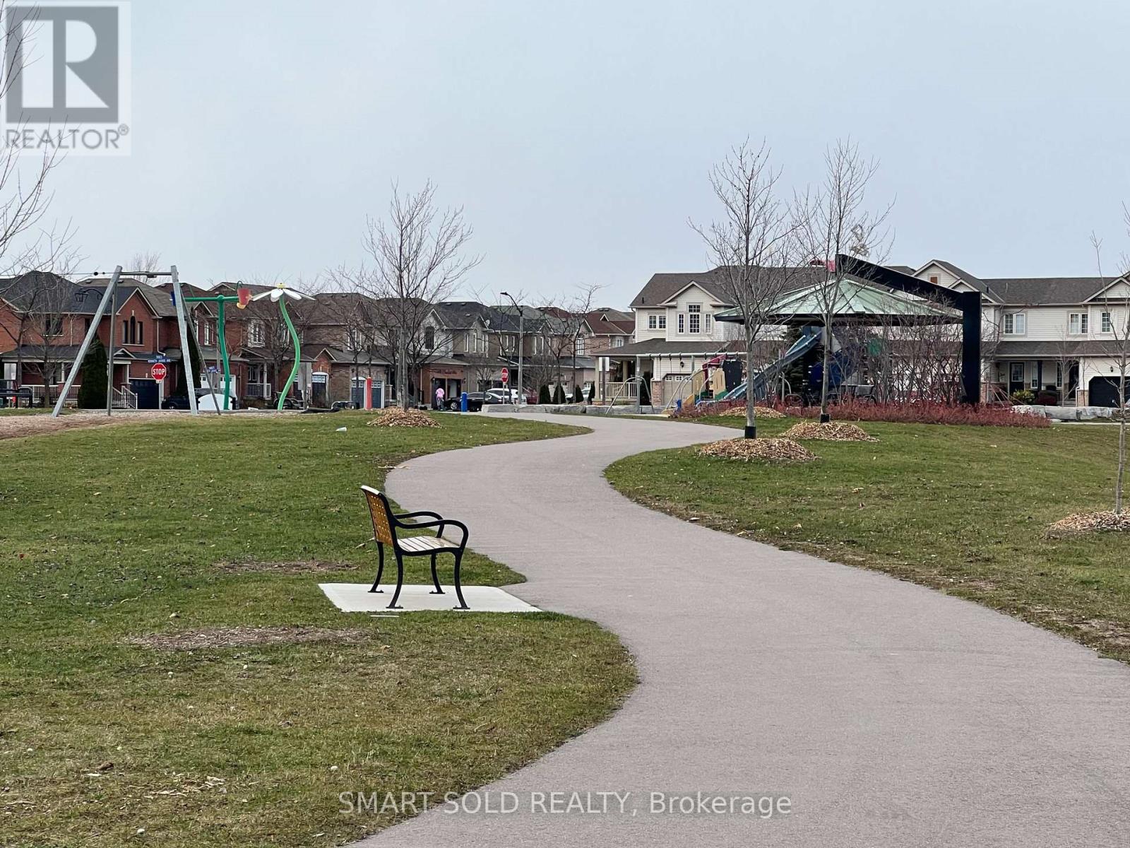 84 - 80 Donald Fleming Way, Whitby, Ontario  L1R 0N8 - Photo 2 - E13131798