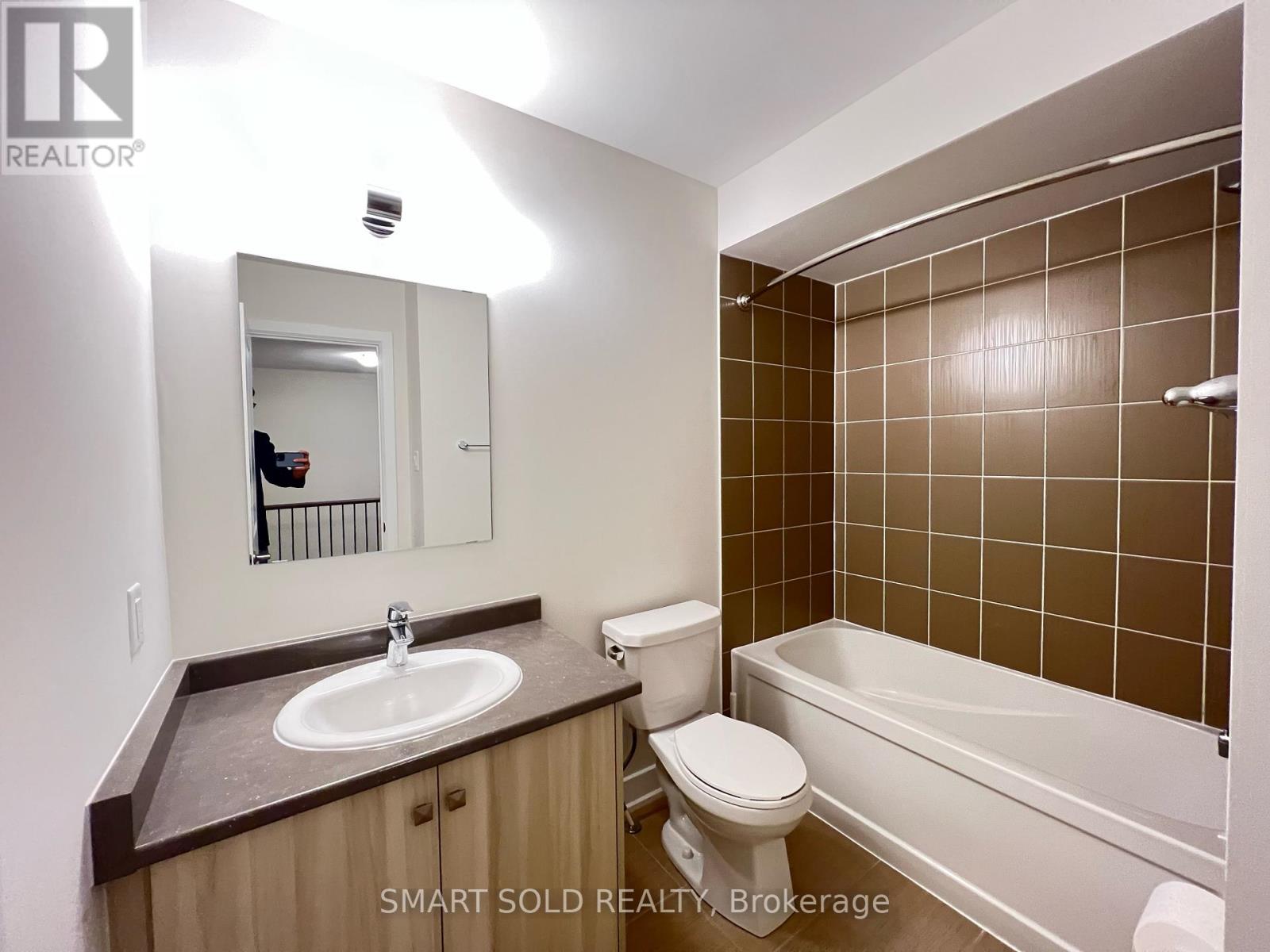 84 - 80 Donald Fleming Way, Whitby, Ontario  L1R 0N8 - Photo 21 - E13131798